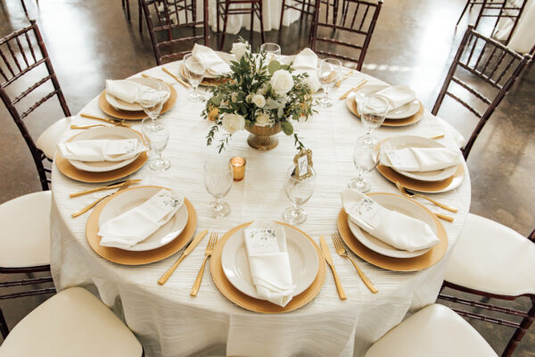 reception table at a North Texas wedding venue